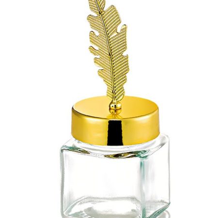 ΜΠΟΜΠΟΝΙΕΡΑ ΒΑΖΑΚΙ ΓΥΑΛΙΝΟ 60ml ΜΕ ΧΡΥΣΟ ΚΑΠΑΚΙ ΦΤΕΡΟ 4.5X4.5X11.4CM